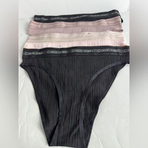 NWOT 4Pcs Calvin Klein women’s underwears size small